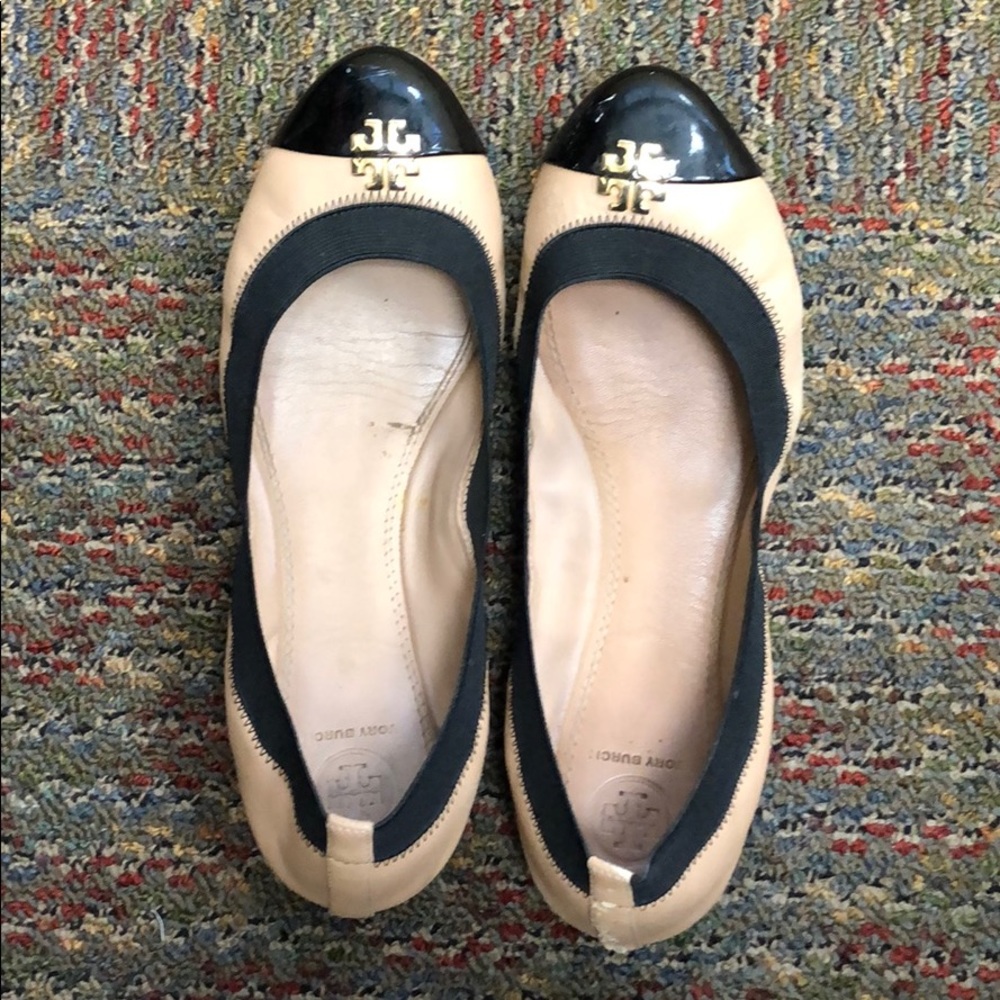 Tory Burch. Jolie Two-Tone Ballet Flat. Size 8.5